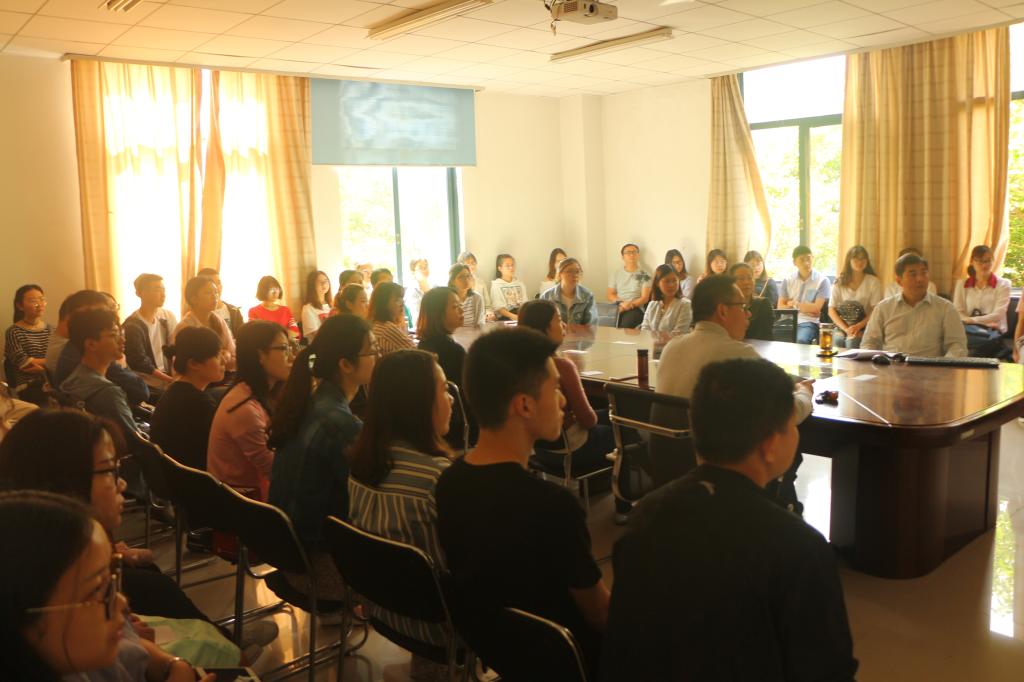 91九色
师生党员集中收看习近平主席在纪念马克思诞辰200周年大会上的重要讲话