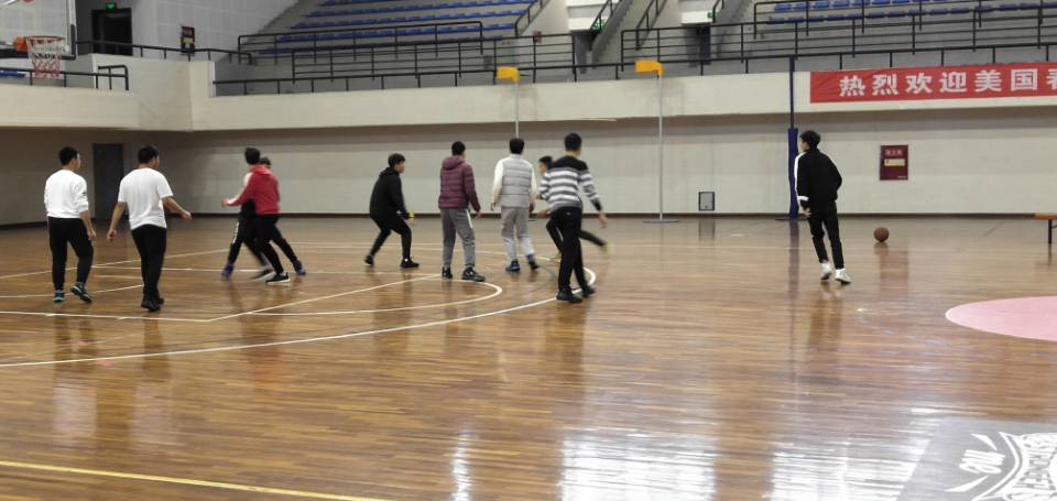 91九色
举办2018—2019年度男子篮球队招新活动